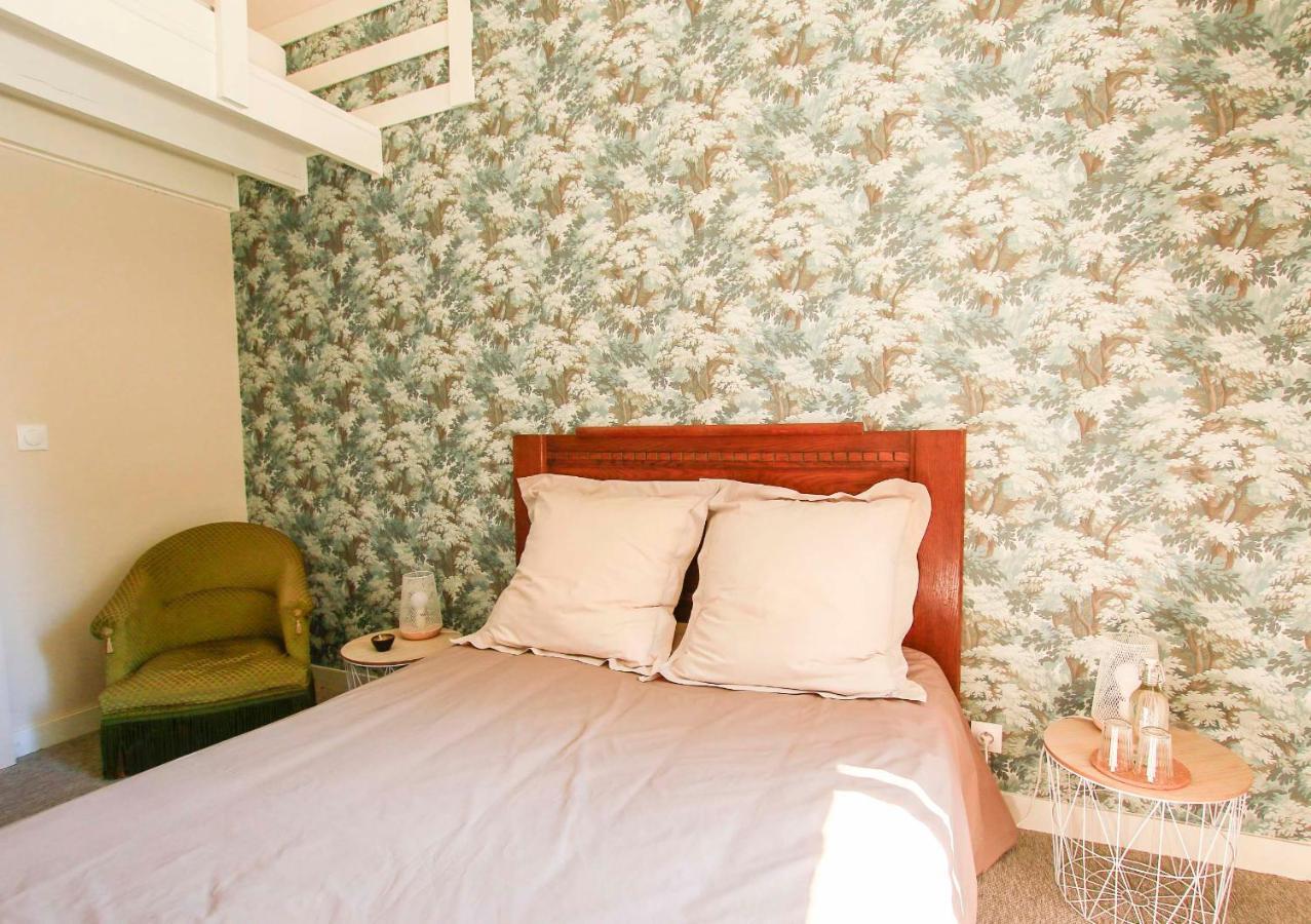 Bed and Breakfast Domaine De Bauzit Vals-pres-le-Puy Екстер'єр фото