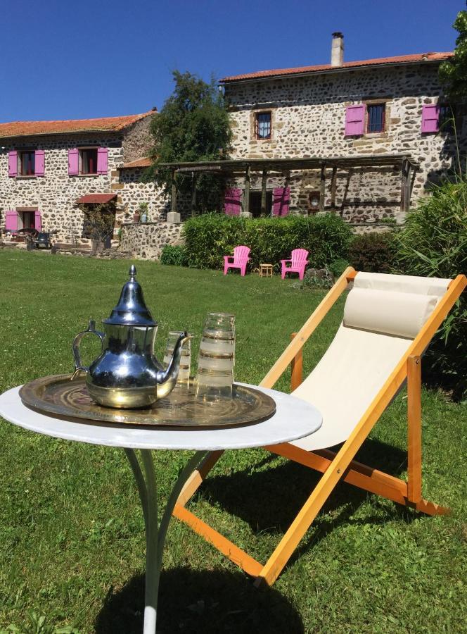 Bed and Breakfast Domaine De Bauzit Vals-pres-le-Puy Екстер'єр фото